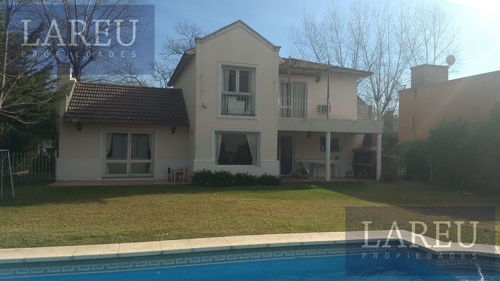House in the Buen Retiro Gated Community