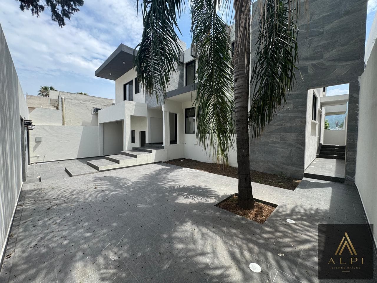 House for Sale in Las Brisas