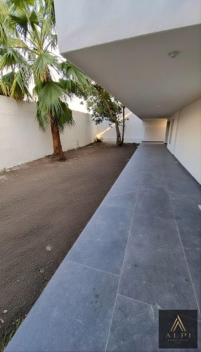 House for Sale in Las Brisas