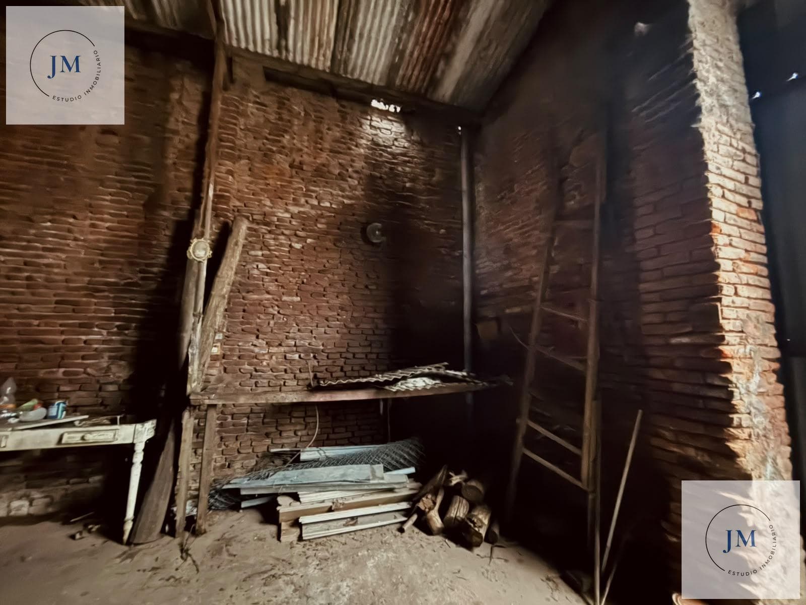 Warehouse for sale in Carmen De Areco.