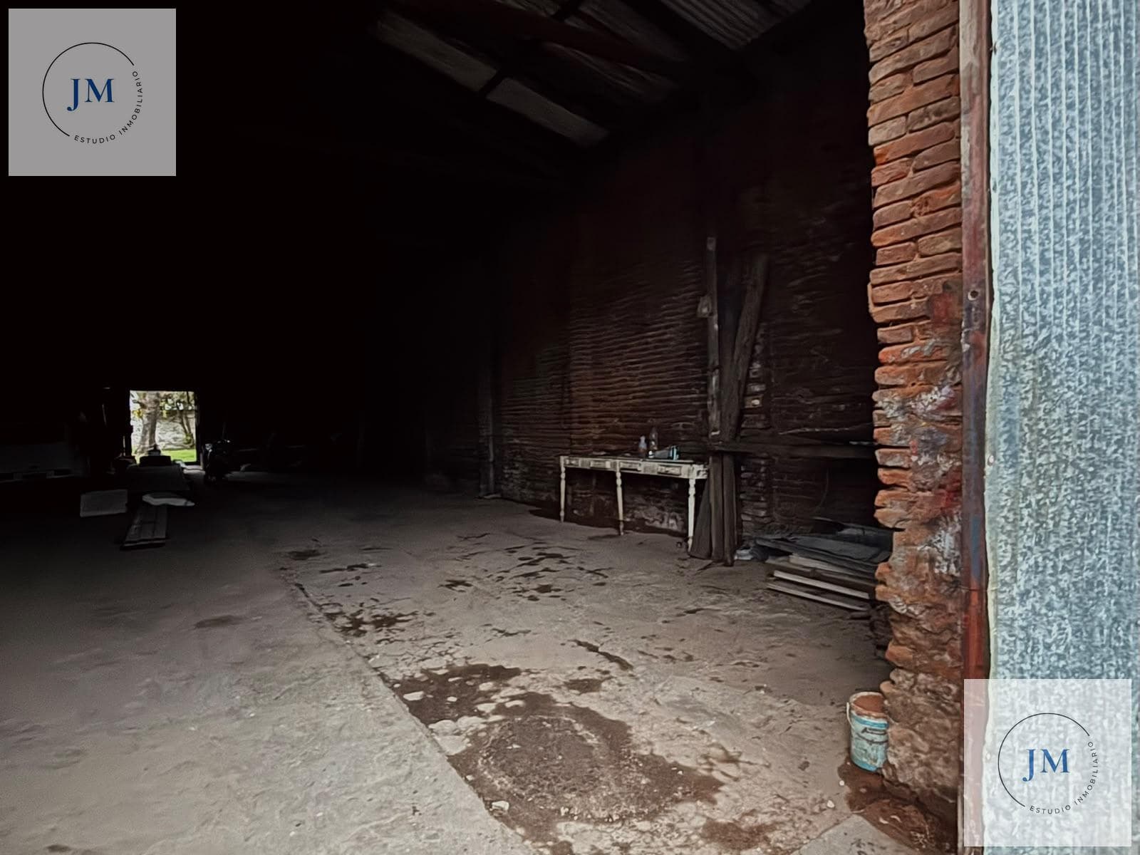 Warehouse for sale in Carmen De Areco.
