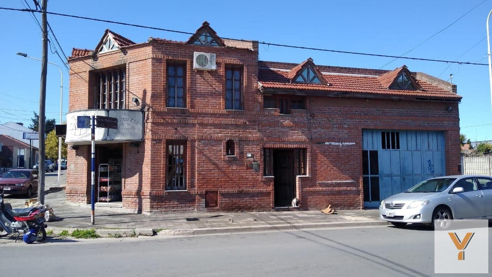 House for Sale - 4 Bedrooms, 3 Bathrooms - 200 meters - Tandil
