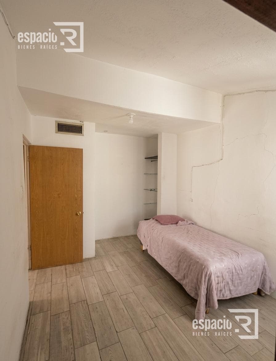 HOUSE IN CUMBRES UNIVERSIDAD