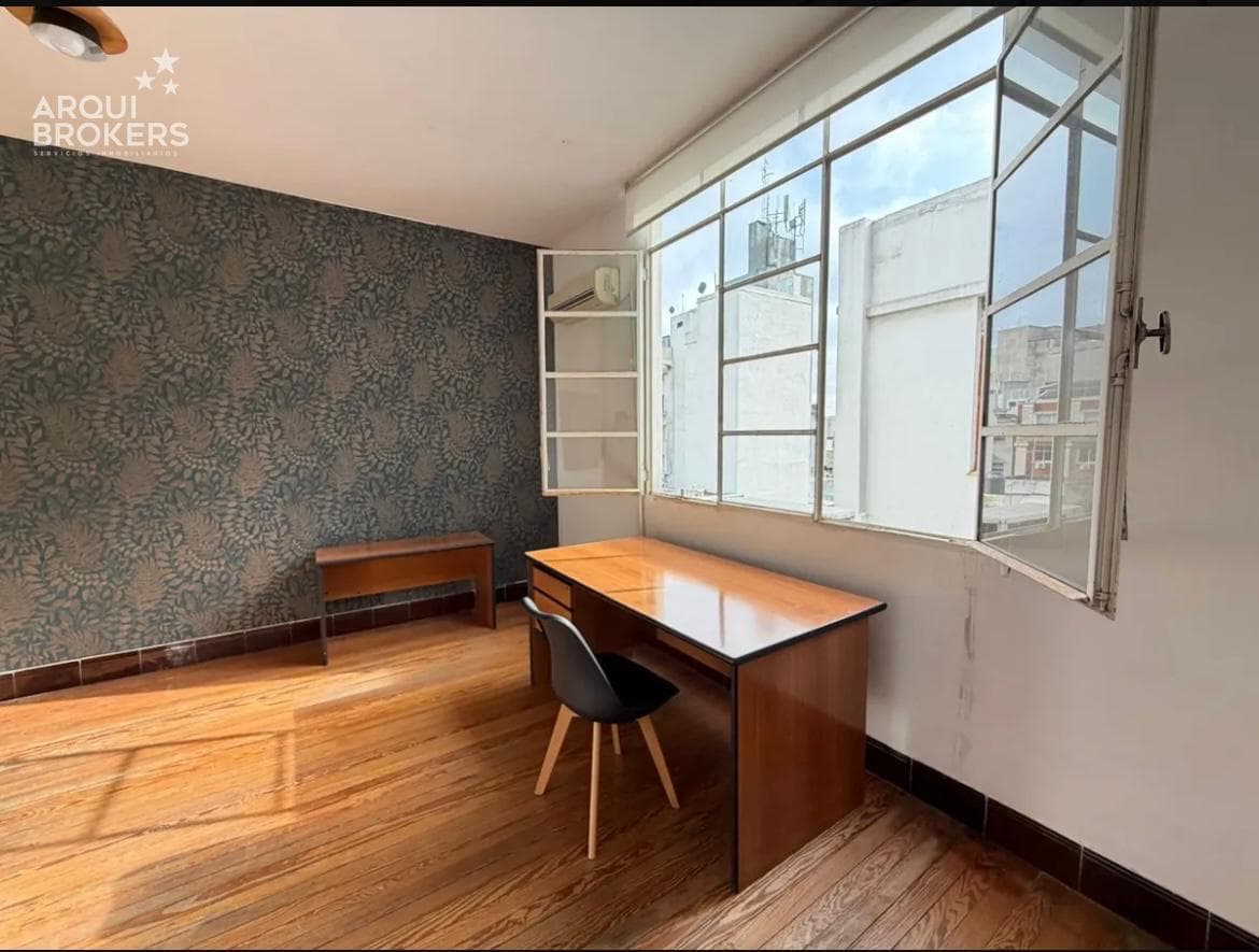 Office for Rent in Ciudad Vieja
