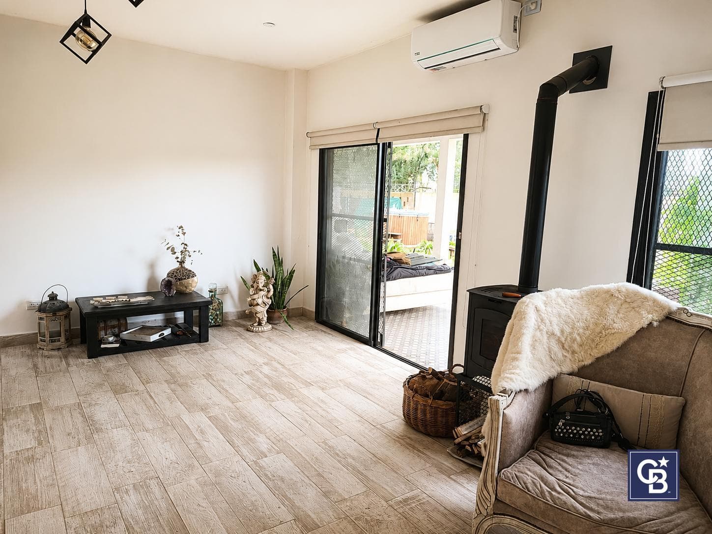 Modern house for rent in Escobar – 2 bedrooms and a yard