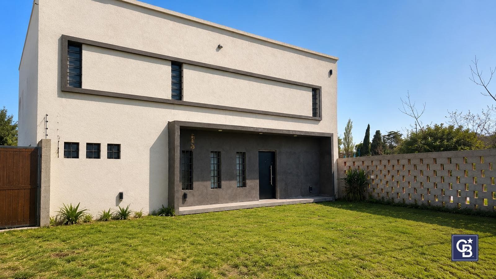 Modern house for rent in Escobar – 2 bedrooms and a yard