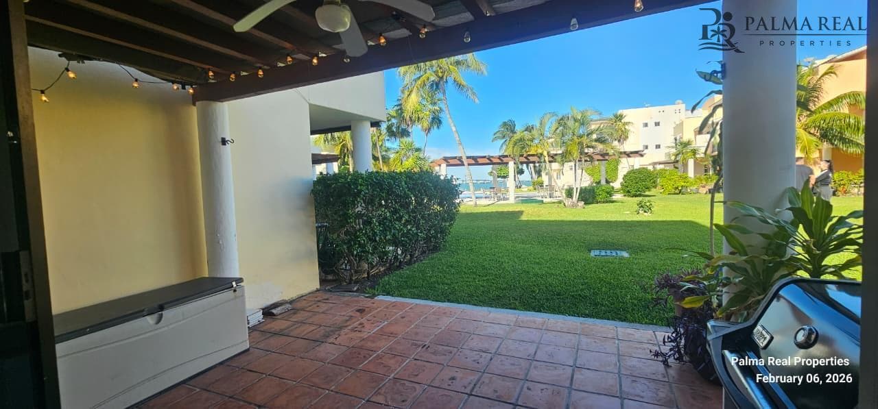 A private retreat overlooking the lagoon in the heart of Cancún