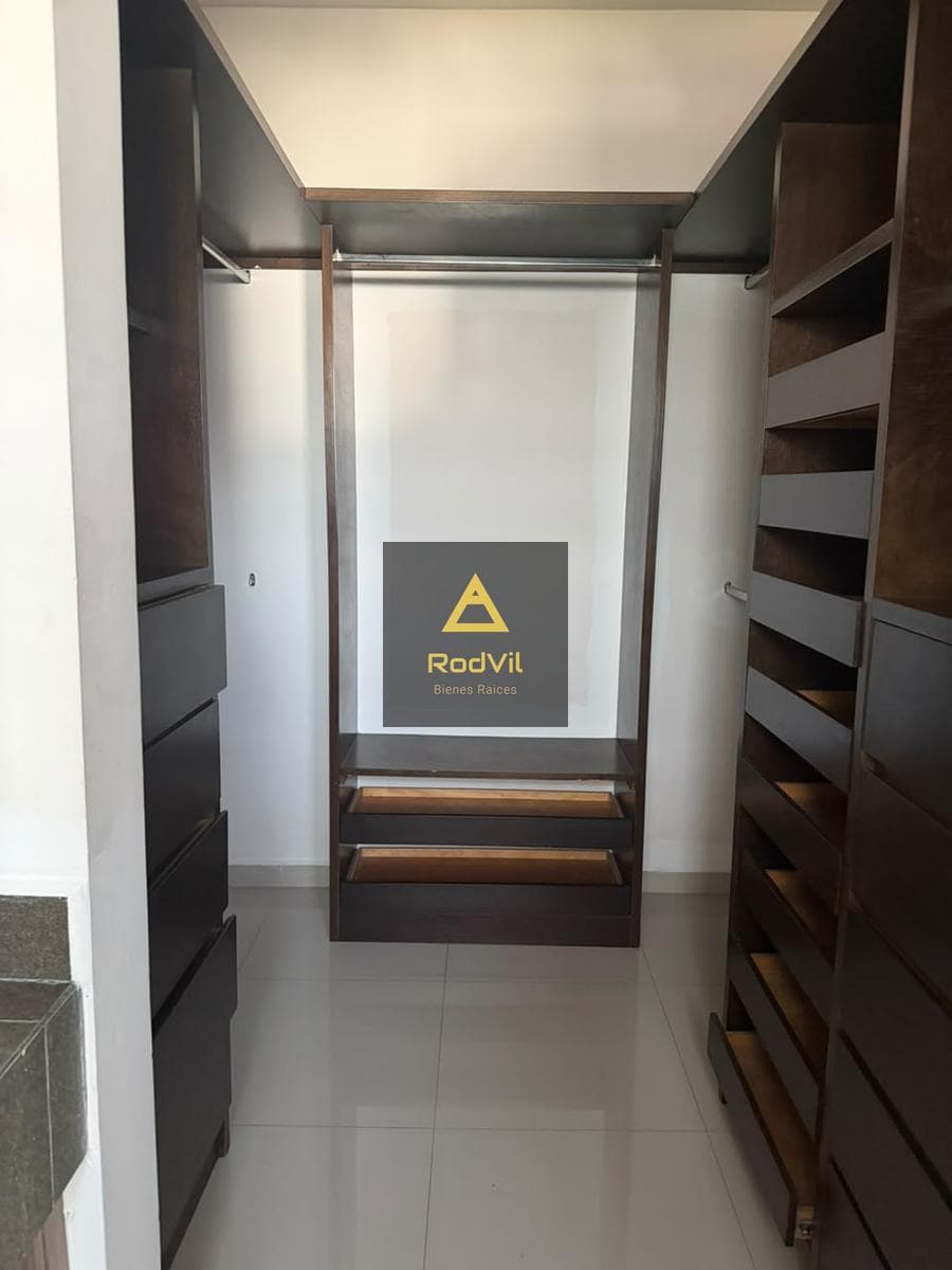 House for Sale on Paseo del Vergel