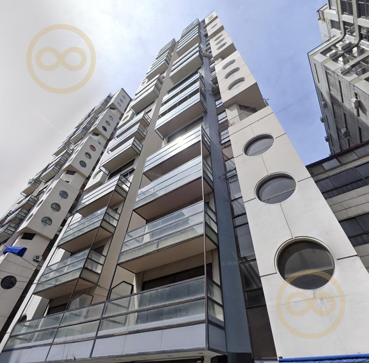 Apartment for rent in Barrio Norte: 3 bedrooms, guest quarters, garage, and pool