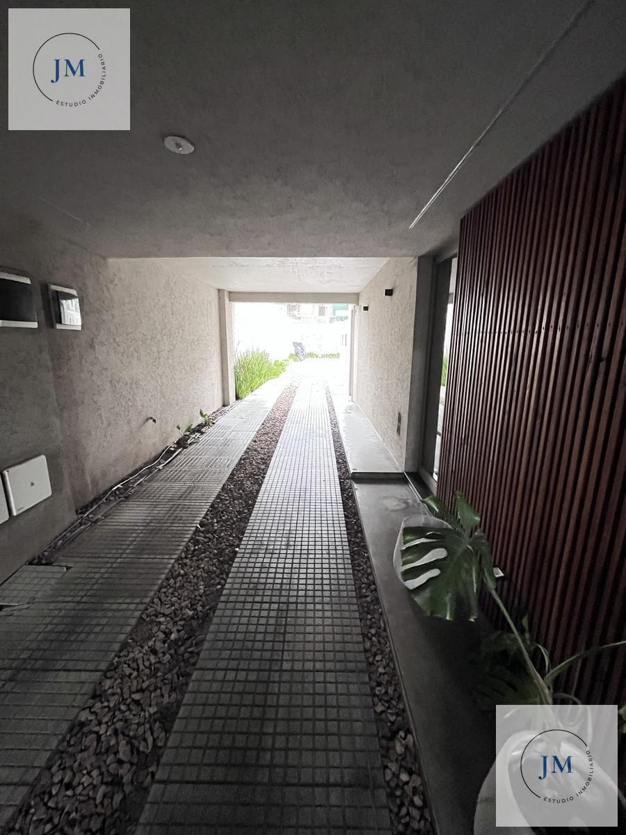 Brand-New 2-Room Apartment with Garage