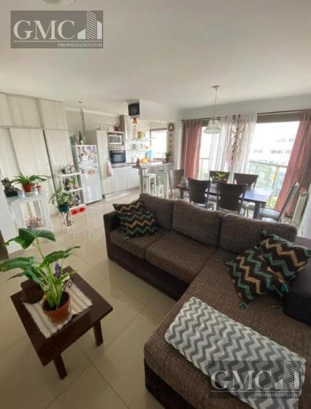FOR SALE - APARTMENT IN THE CONSTITUCION NEIGHBORHOOD