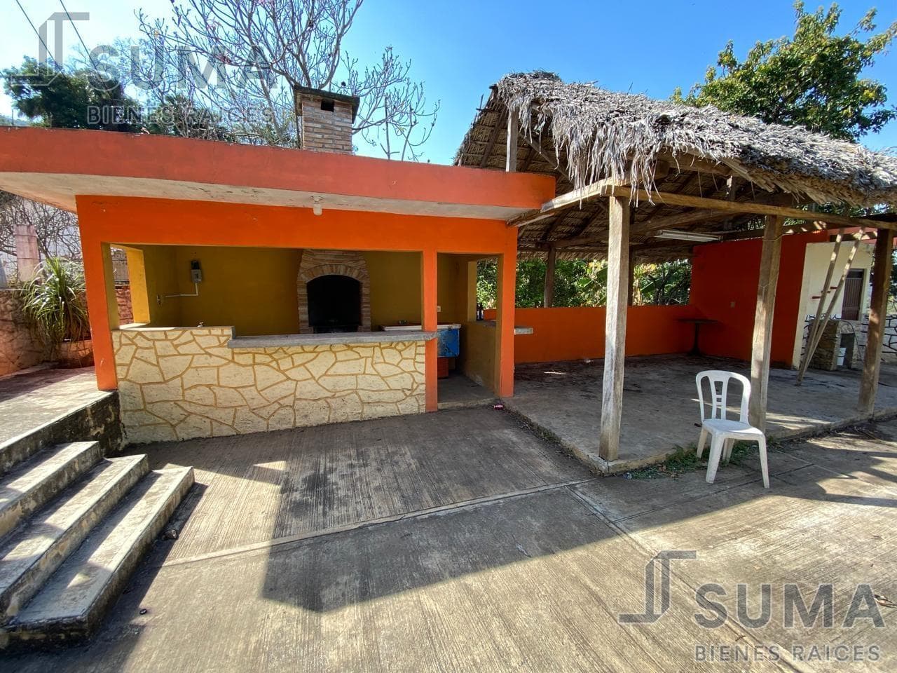 HOUSE WITH A POOL FOR SALE IN EL NARANJO, SAN LUIS POTOSÍ.