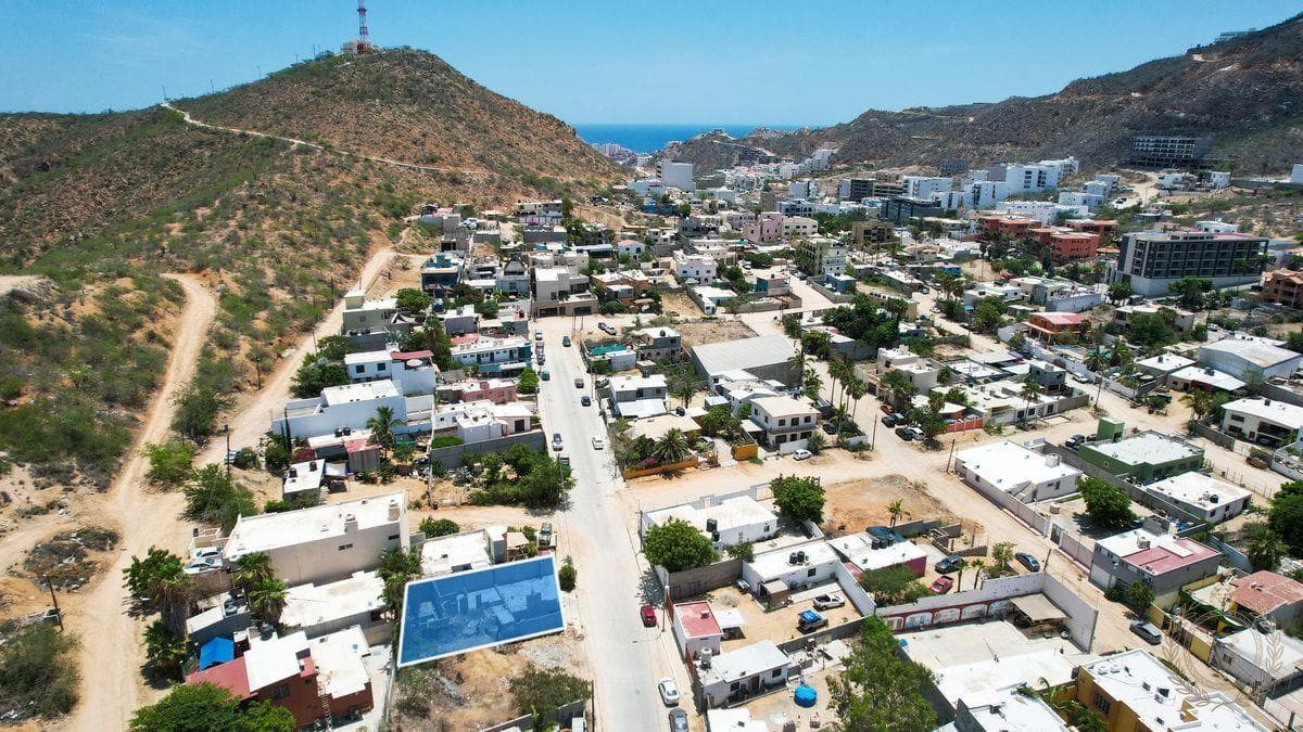 Land for Sale in Tiburón – Excellent Location, 5 Minutes from the Marina