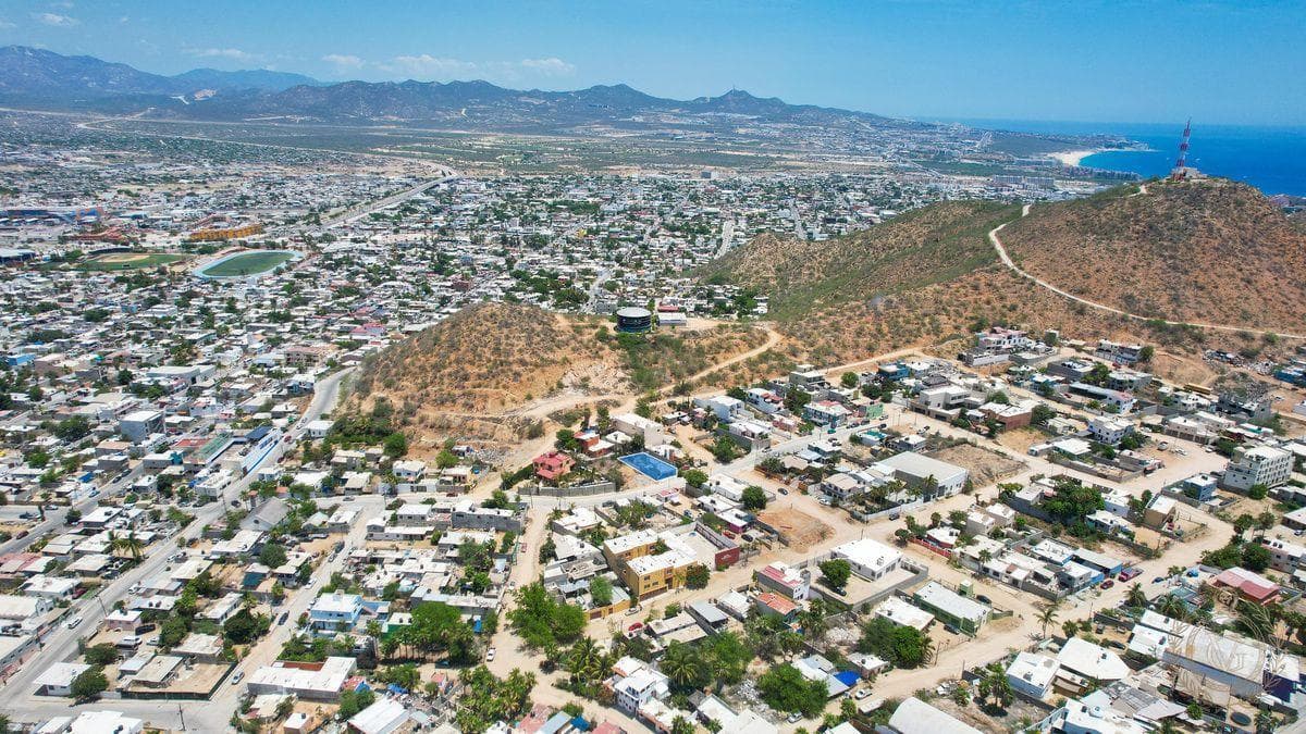 Land for Sale in Tiburón – Excellent Location, 5 Minutes from the Marina