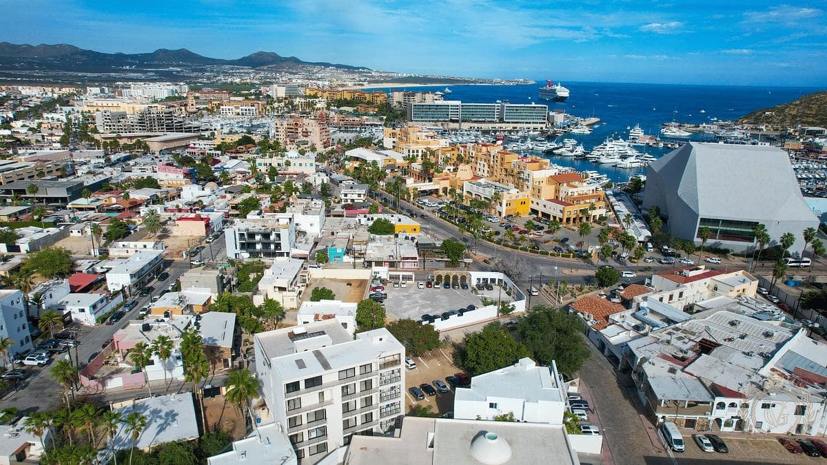 Excellent Investment Opportunity: 1-Bedroom Apartment in Cabo San Lucas