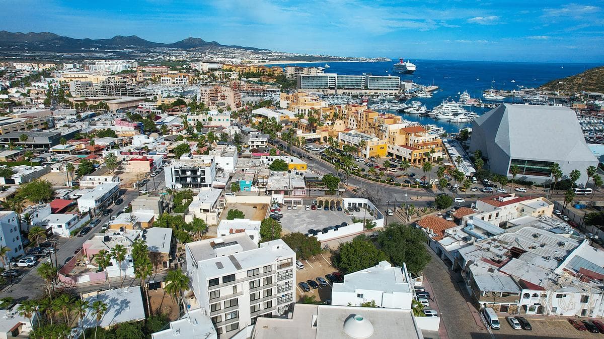 Excellent Investment Opportunity: 1-Bedroom Apartment in Cabo San Lucas