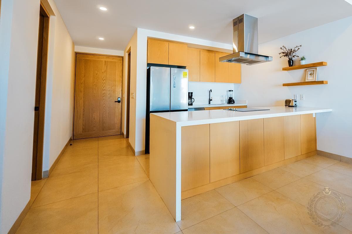 Spacious 2-Bedroom Apartment with a Terrace and Amenities in Cabo San Lucas