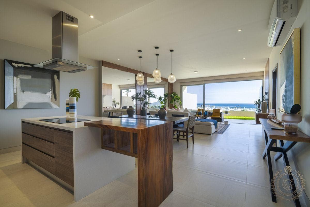 Condo for Sale in Vista Vela II – 2 Bedrooms, 2.5 Bathrooms, and Luxury in Every Room