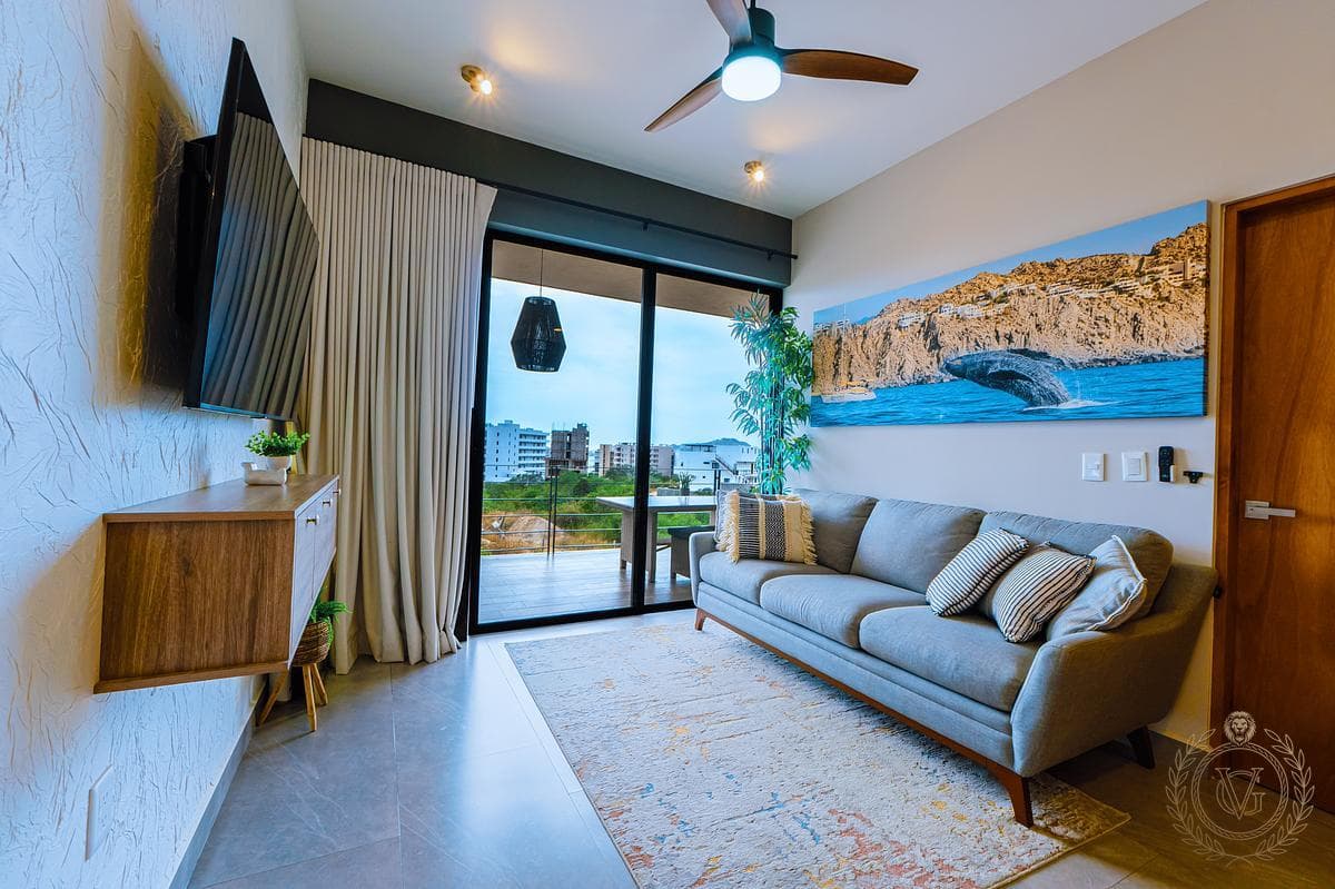 BEACHFRONT CONDOMINIUM FOR SALE | CSL