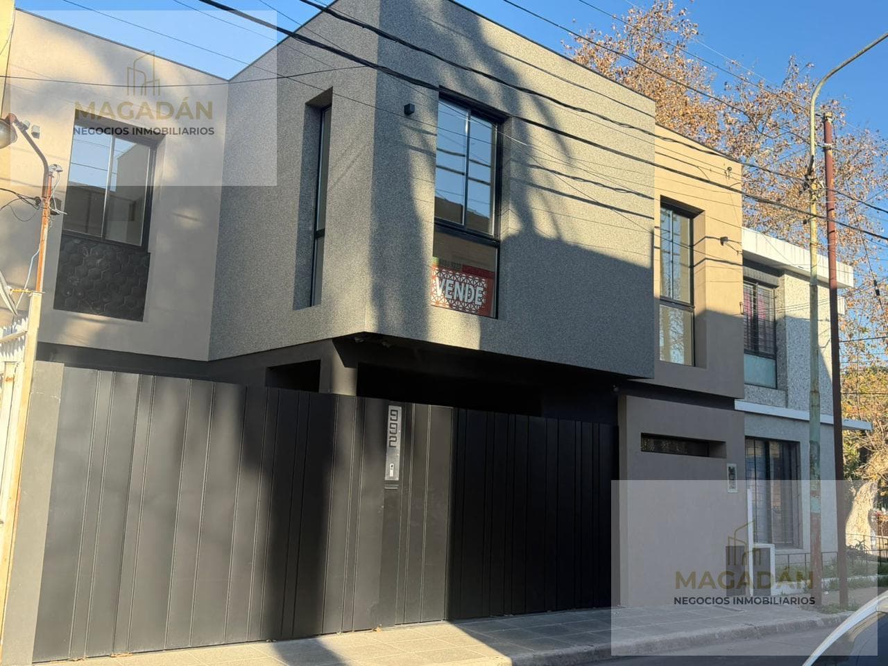 4-Room House for Sale in Villa Sarmiento - Financing Available