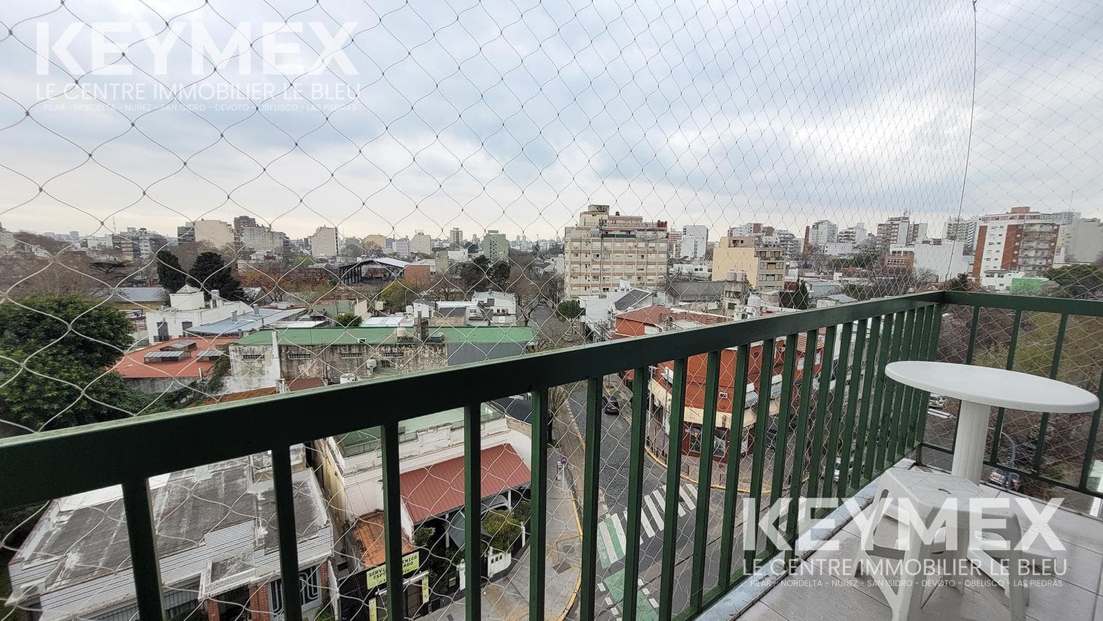 3-ROOM APARTMENT FOR SALE WITH COVERED PARKING SPACE, OPEN VIEW—ON THE EDGE OF FLORESTA