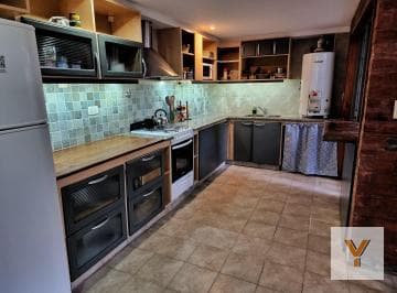 House for Rent - 4 Bedrooms, 1 Bathroom - 115m - Mar del Plata