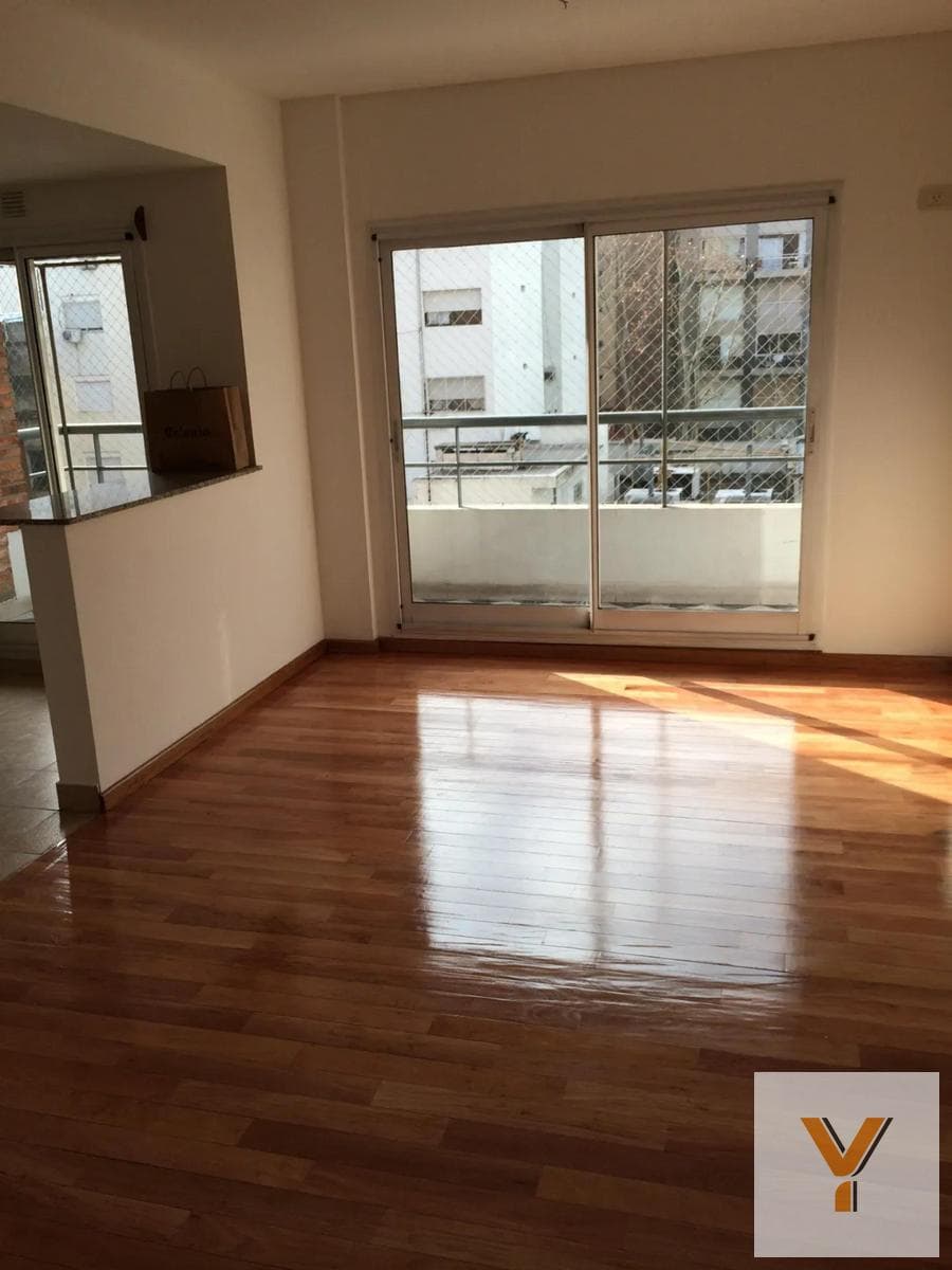 Apartment for Rent - 1 Bedroom, 1 Bathroom - 55 m² - Flores