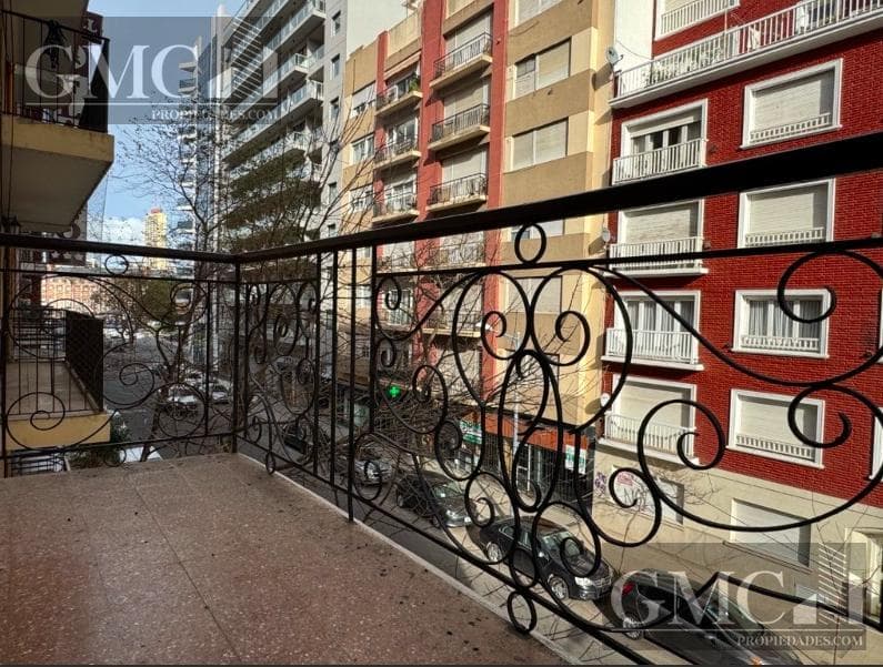APARTMENT FOR SALE IN THE PLAZA COLON AREA