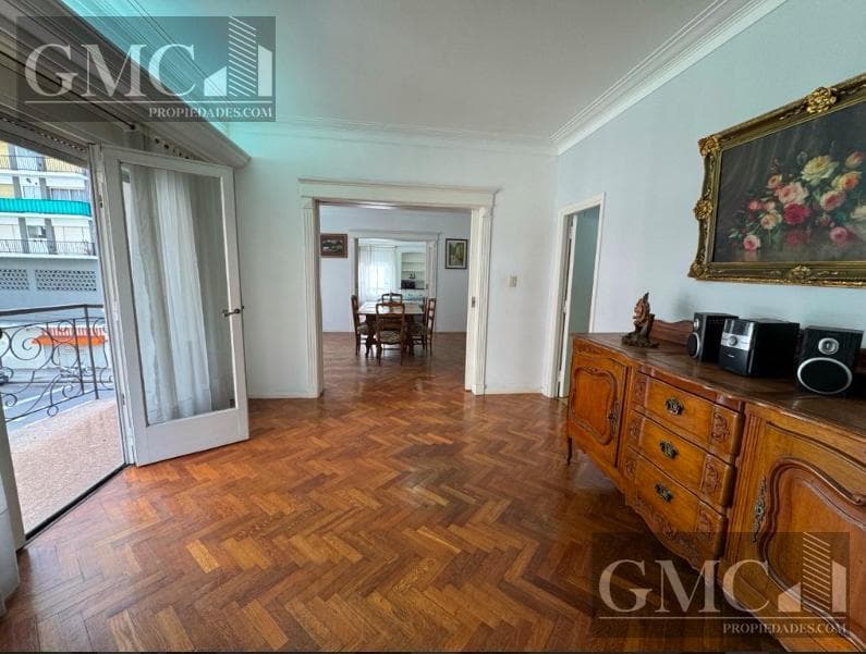 APARTMENT FOR SALE IN THE PLAZA COLON AREA