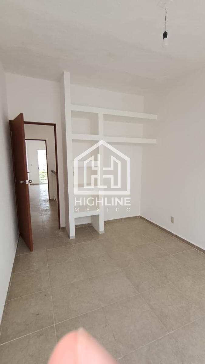 BARGAIN PRICE, HOUSE FOR SALE IN POLIGONO SUR, 3 BEDROOMS, AMENITIES
