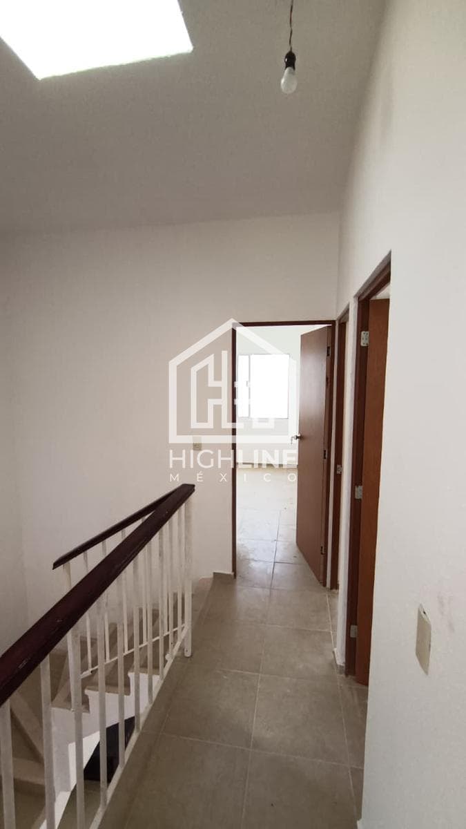PRECIO DE REMATE, CASA EN VENTA EN POLIGONO SUR, 3 HABITACIONES, AMENIDADES
