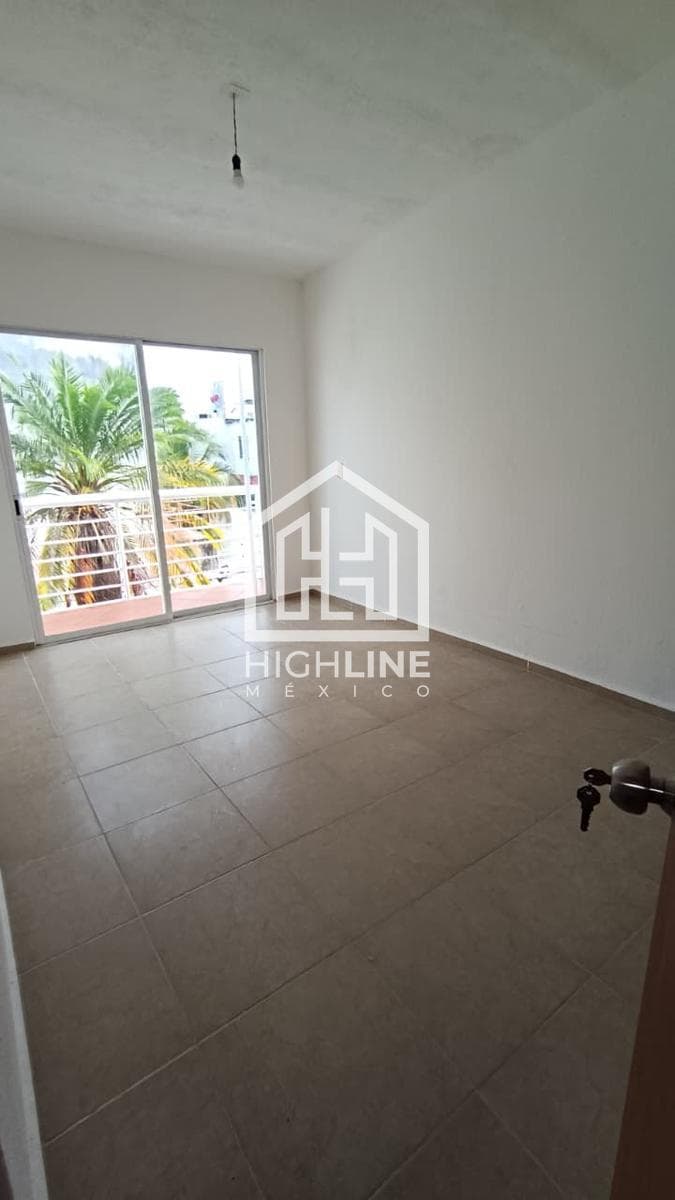BARGAIN PRICE, HOUSE FOR SALE IN POLIGONO SUR, 3 BEDROOMS, AMENITIES