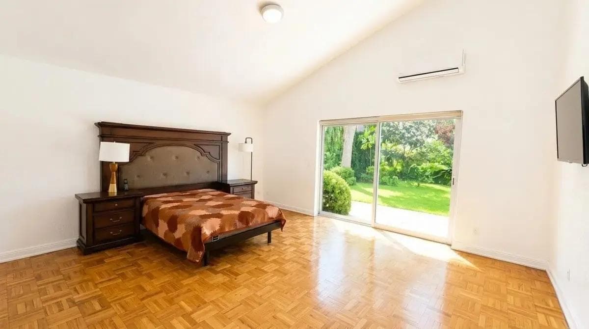 HOUSE FOR RENT IN LOMÁS HIPODROMO