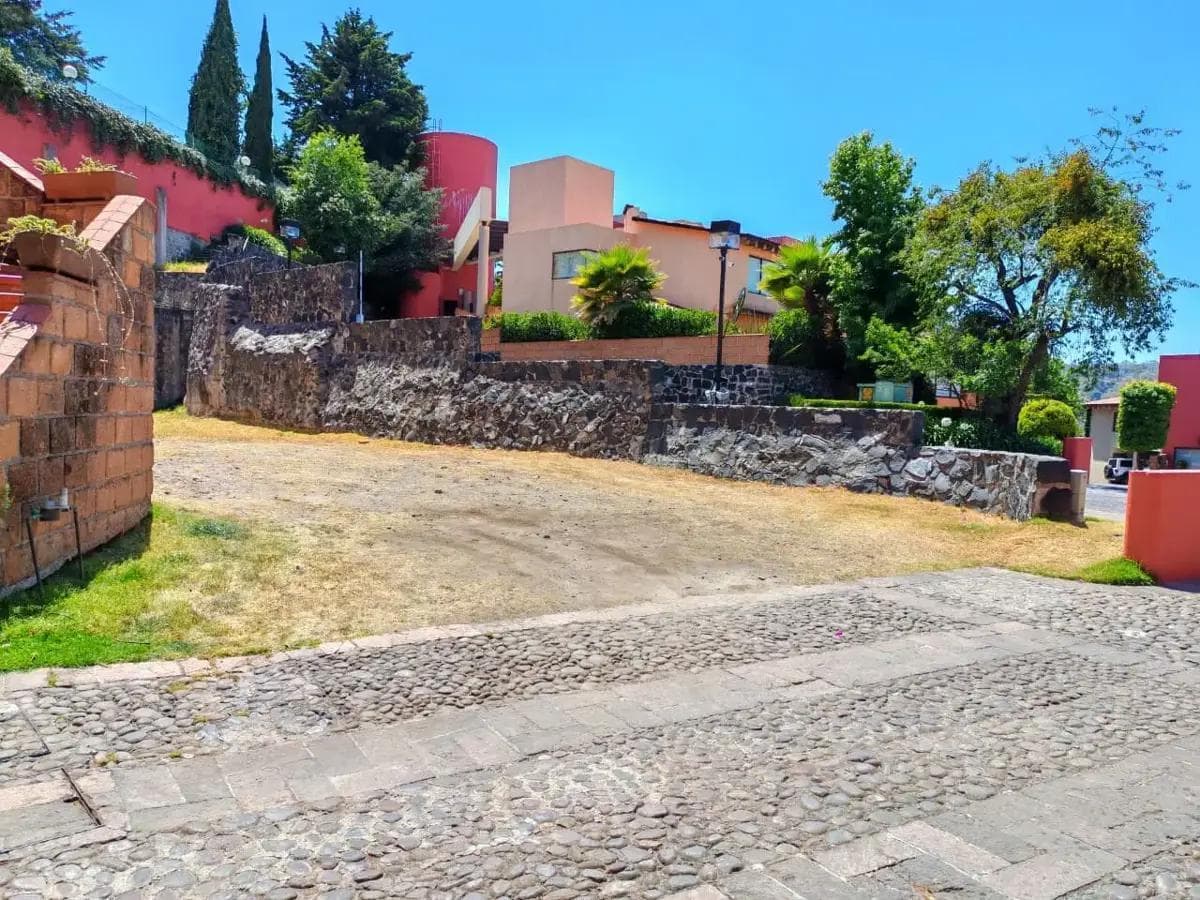 LAND FOR SALE IN A CONDOMINIUM IN CUAJIMALPA