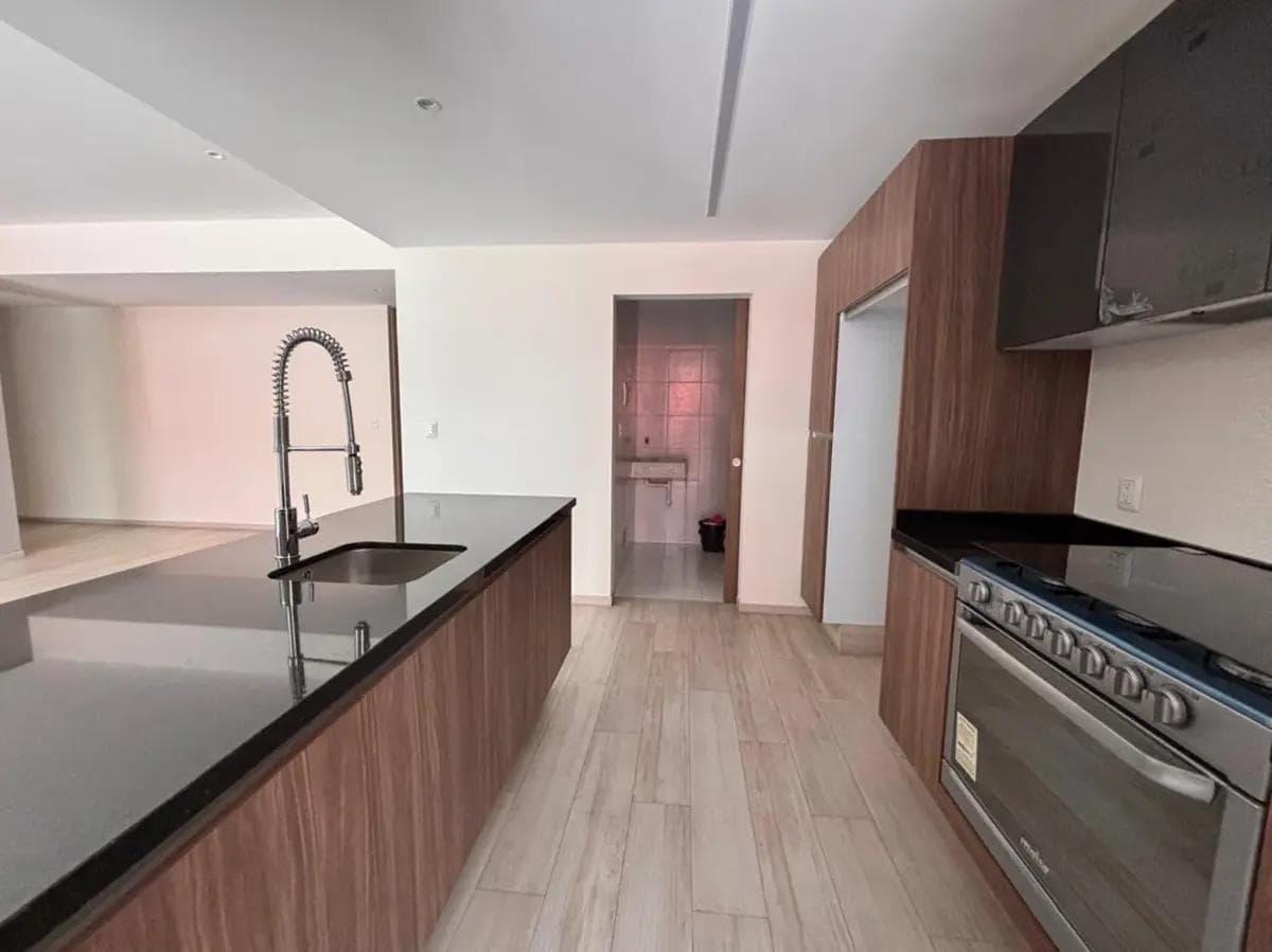 APARTMENT FOR RENT IN COSMOCRAT
