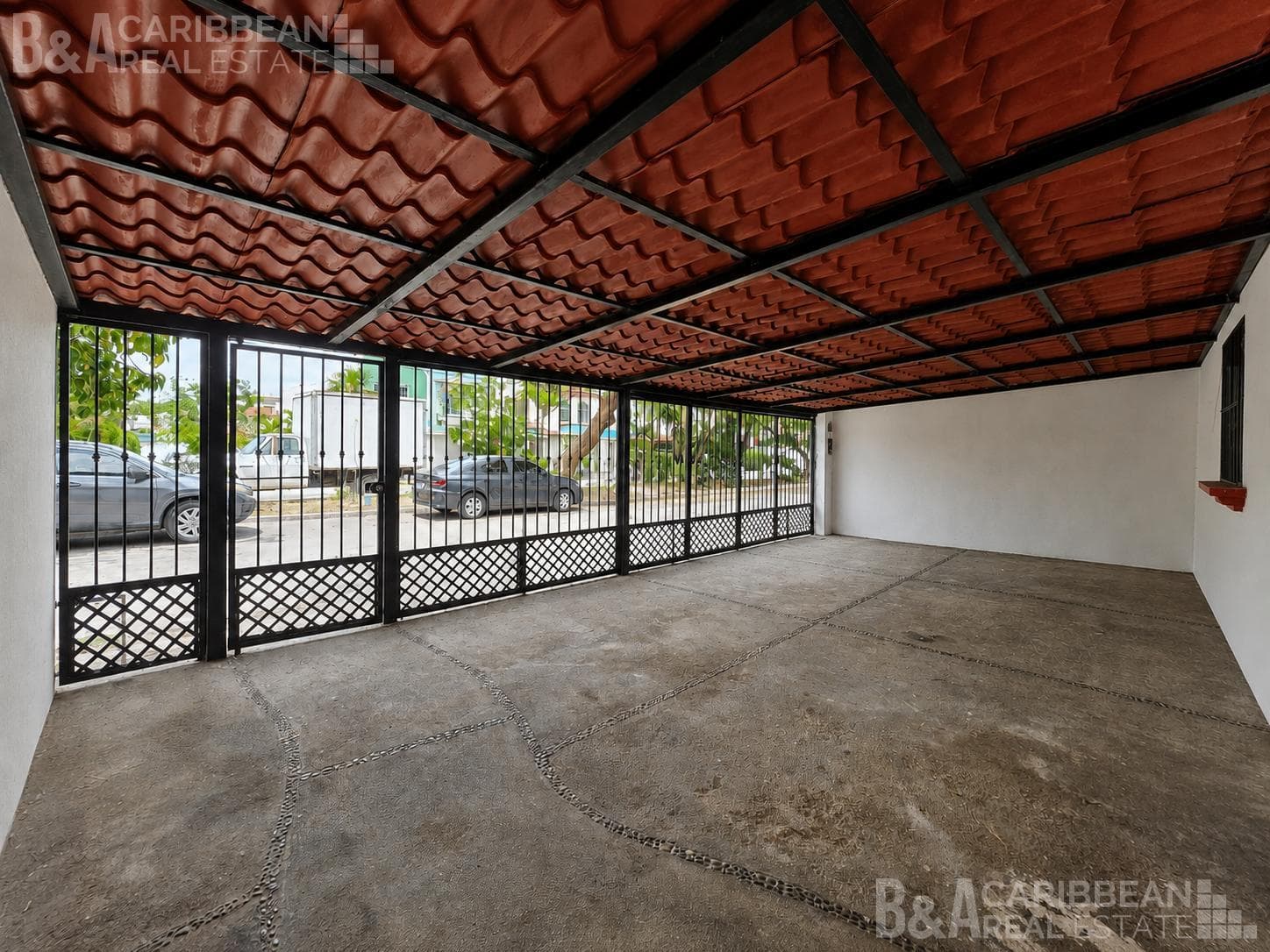 House for Rent | 3 Bedrooms | 3-Car Garage | Backyard | SM 50 Cancún