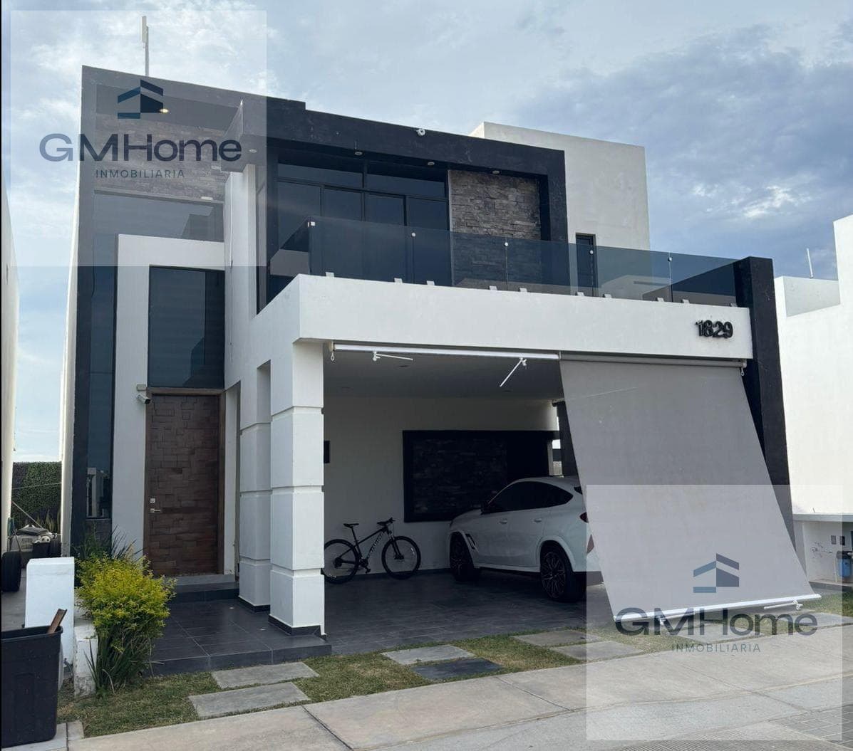 House for sale in the Soles residential complex