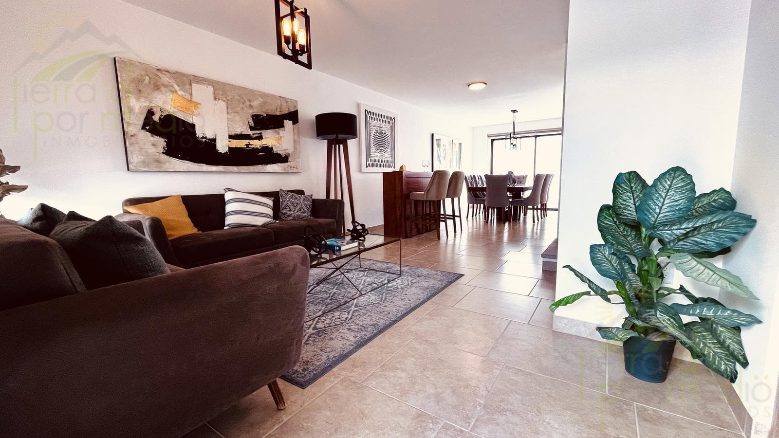 House with an En-Suite Bathroom in Each Bedroom, on a Private Street in El Refugio, Querétaro