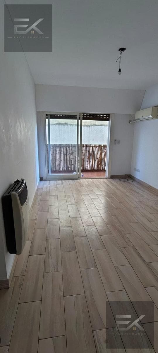 Apartment: 3-Room Apartment, Rojas 300, 1st Floor - Caballito