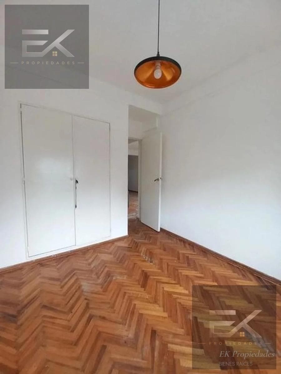 Apartment: 3-room apartment on Av. Corrientes in the 2200s, Once / Balvanera