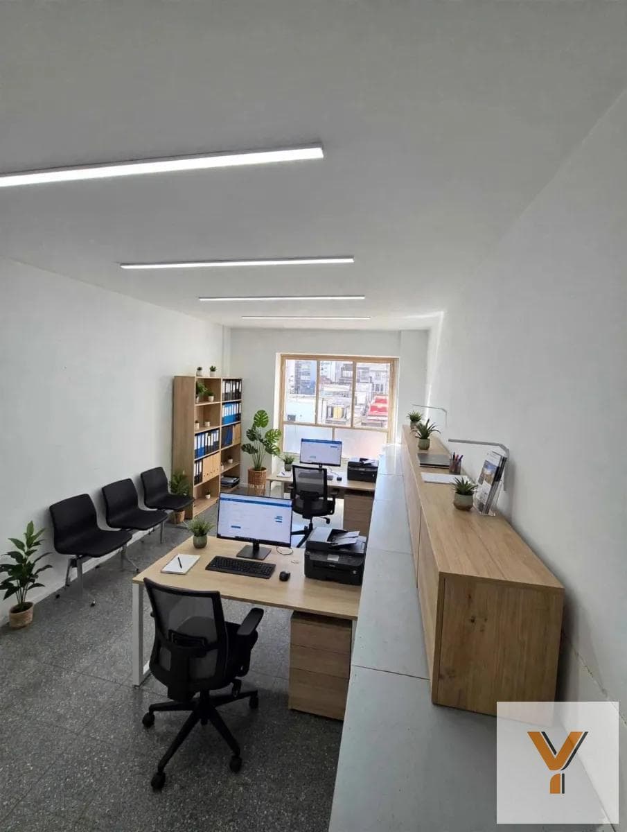 Office for Rent - Studio - 20 meters - Once
