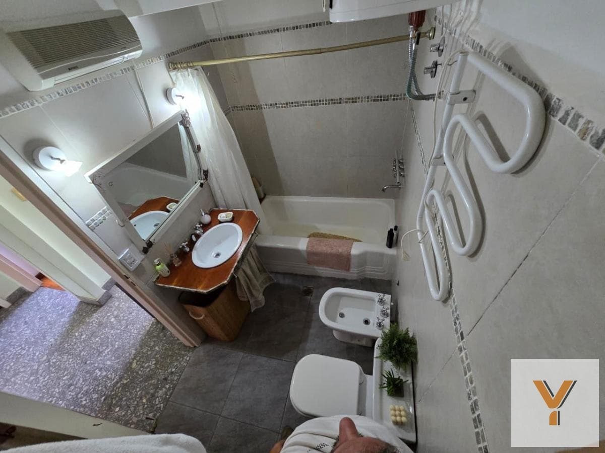House for Sale - 3 Bedrooms, 2 Bathrooms - 314 m² - Vicente López