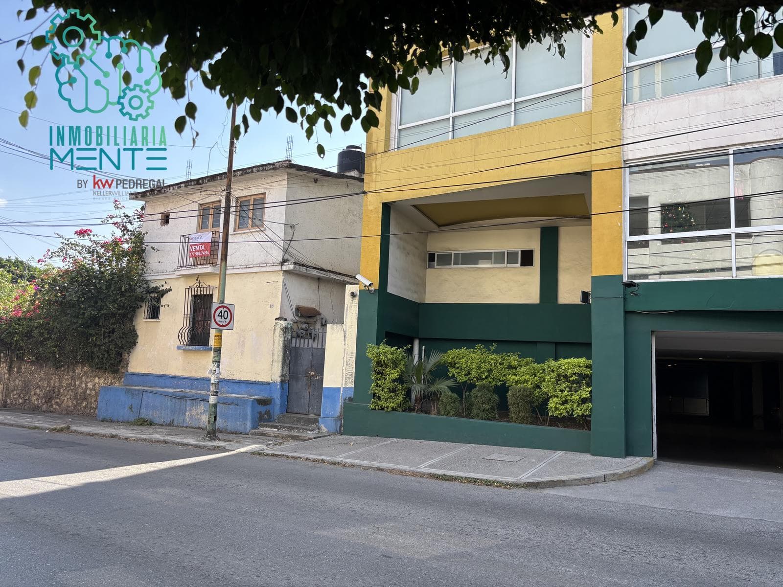 HOUSE FOR SALE ON AV. CUAUHTEMOC IN CUERNAVACA—A GREAT OPPORTUNITY FOR DEVELOPMENT.
