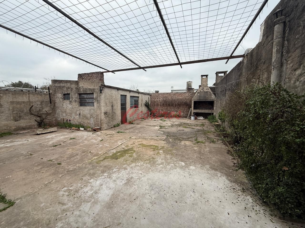 House on 12 de Octubre Street, Cañuelas