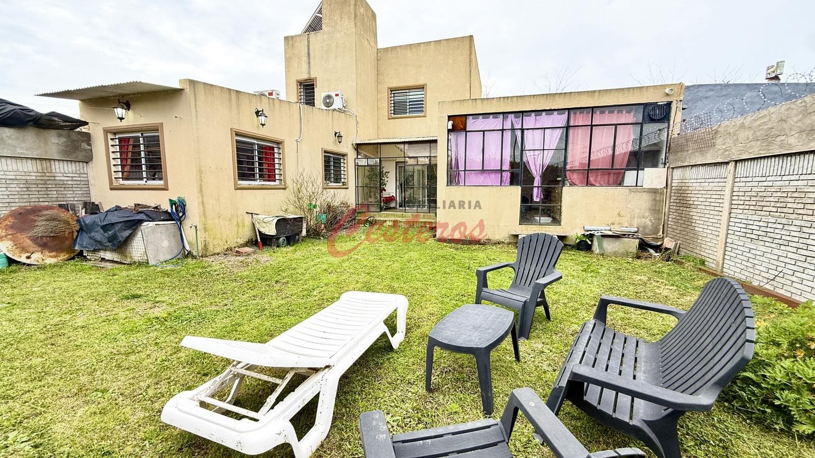House on Arenales Street, #100, Chacra 12 neighborhood - Cañuelas
