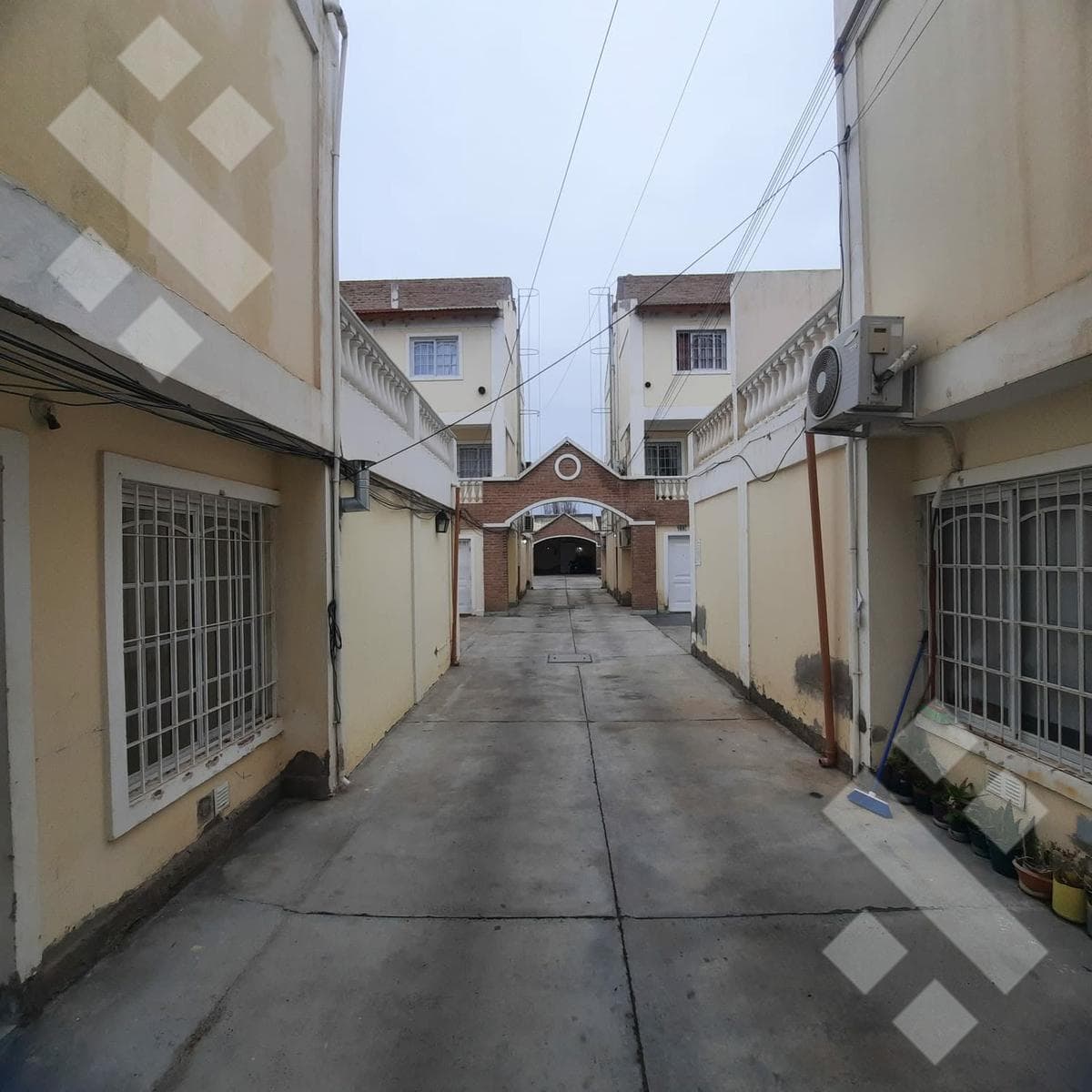 For Rent | 2-Bedroom Apartment with Garage | Lejos de Buenos Aires Neighborhood | Neuquén.