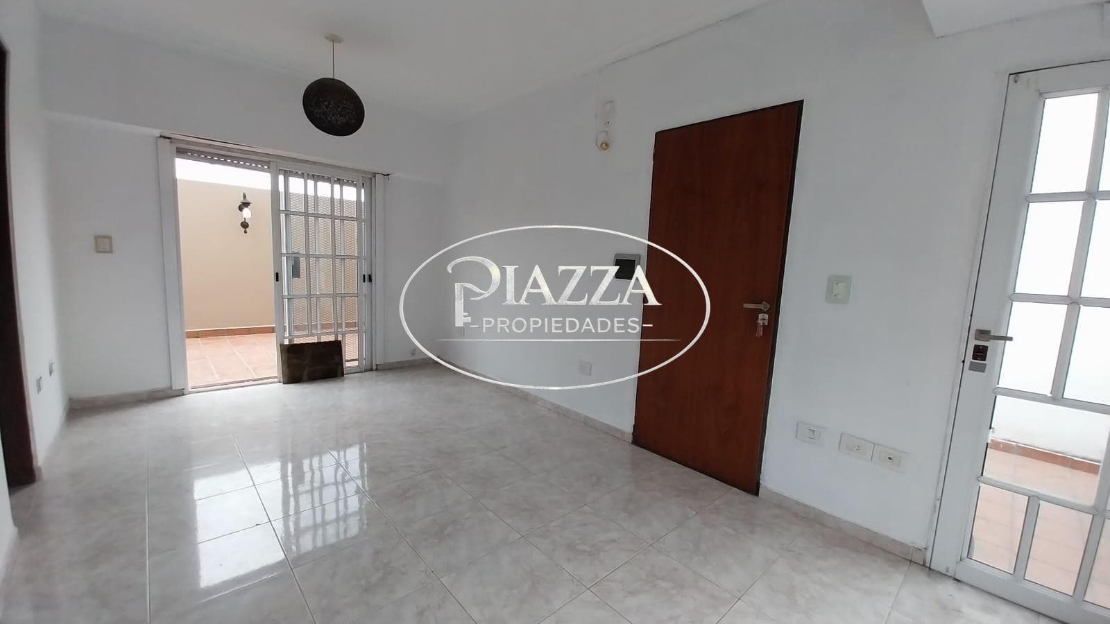 Studio Apartment with Patio and Balcony - Calle 57 between 20th and 21st Streets - 1st floor (access via stairs)