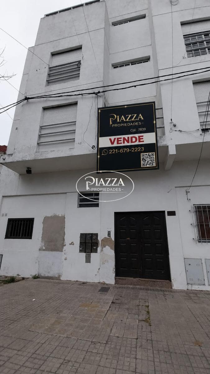 Studio Apartment with Patio and Balcony - Calle 57 between 20th and 21st Streets - 1st floor (access via stairs)