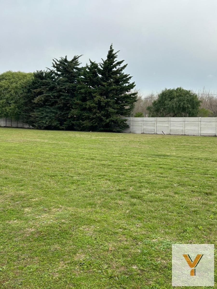 Land for Sale - - 650 meters - Pilar
