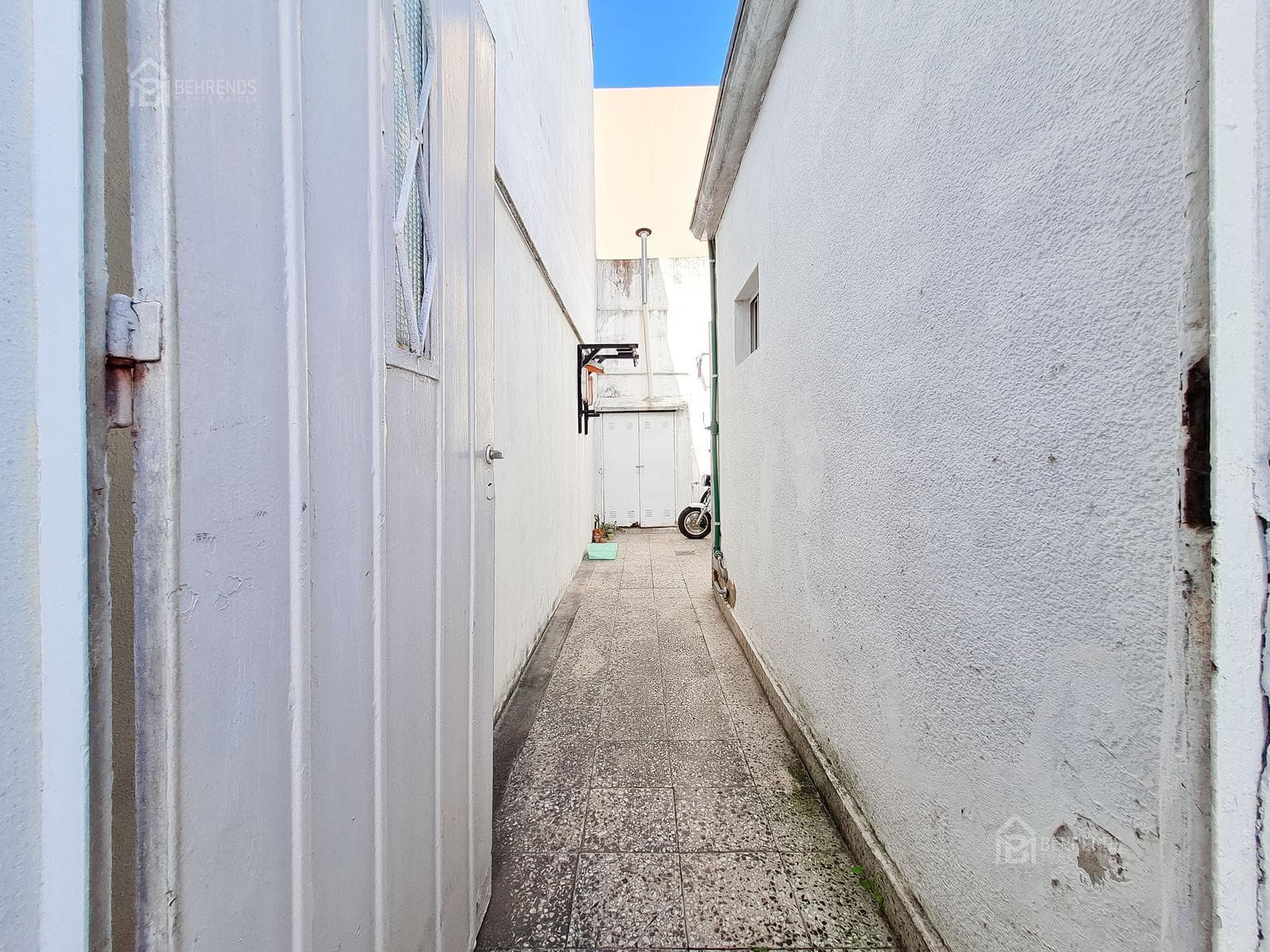 45 between 28th and 29th - 1-bedroom penthouse with a patio